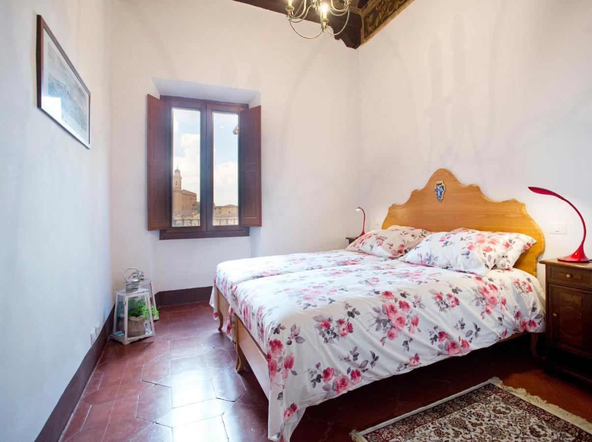 Residenza D'Epoca Palazzo Piccolomini Leilighet Siena Eksteriør bilde