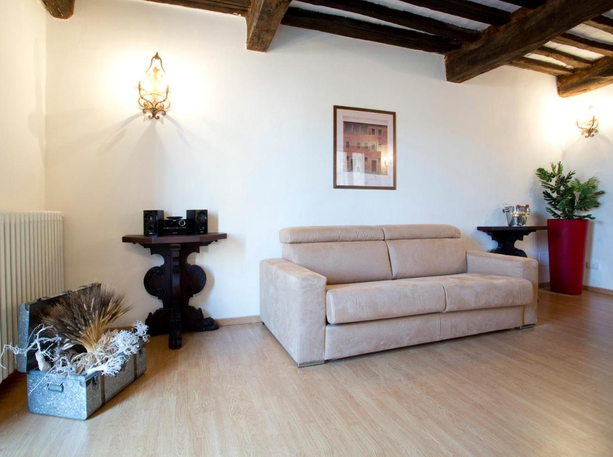 Residenza D'Epoca Palazzo Piccolomini Leilighet Siena Eksteriør bilde