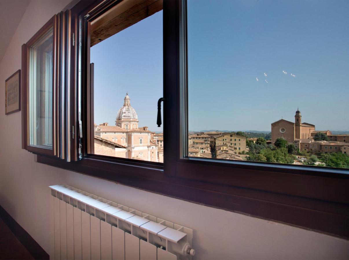 Residenza D'Epoca Palazzo Piccolomini Leilighet Siena Eksteriør bilde